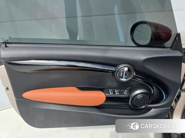 Mini Cooper S Convertible 2024 Серый из Кореи, фото 4