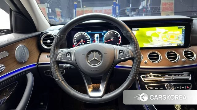 Mercedes-Benz E-Class W213 2018 Белый из Кореи, фото 4