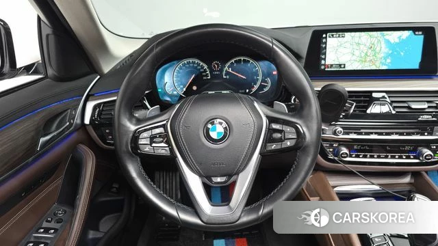 BMW 5 Series (G30) 2018 Белый из Кореи, фото 4