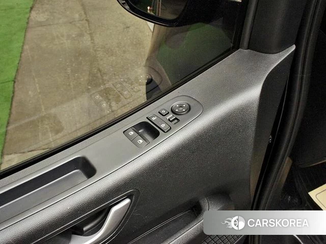 Hyundai Staria 2021 Черный из Кореи, фото 4