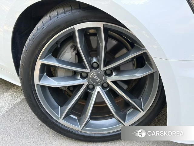 Audi A5 2021 Белый из Китая, фото 4