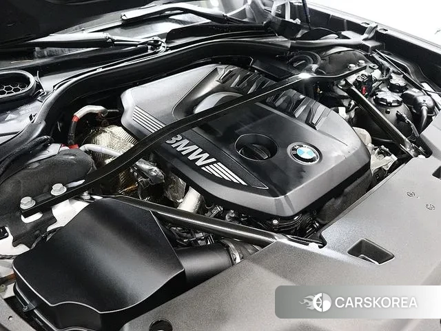 BMW 7 Series (G70) 2023 Белый из Кореи, фото 4