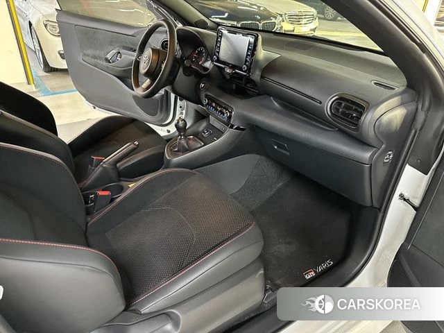 Toyota Yaris (Beats) 2022 Белый из Кореи, фото 4