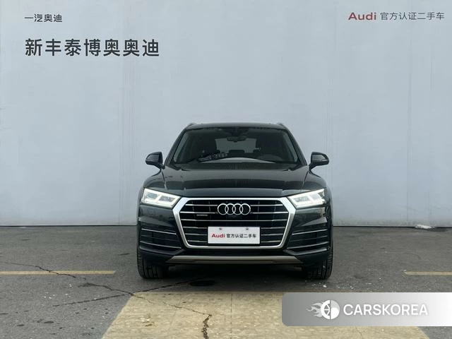 Audi Q5L 2021 Черный из Китая, фото 4