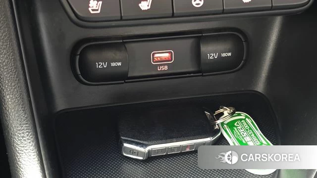 Kia Sportage The Bold 2021 Серебряный из Кореи, фото 4