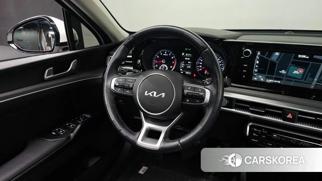 Kia K5 3rd generation 2023 Белый из Кореи, фото 4