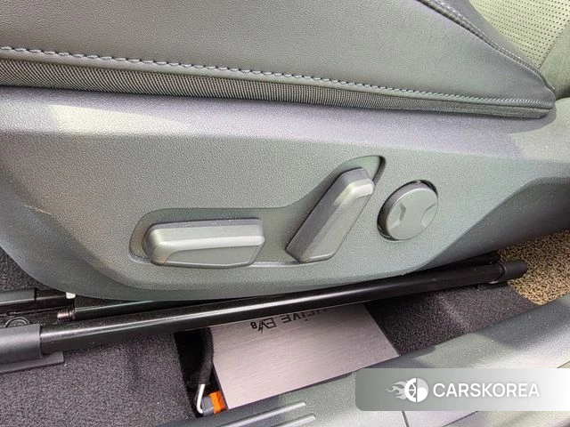 Kia Di Ol Nu Niro 2022 Светло-зеленый из Кореи, фото 4