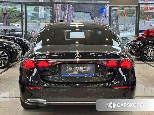Mercedes-Benz E-class 2024 Черный из Китая, фото 4
