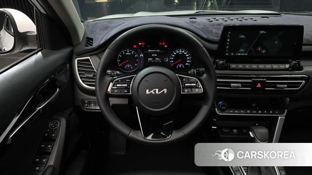 Kia Seltos 2022 Белый из Кореи, фото 4
