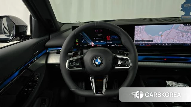 BMW 5 Series (G60) 2025 Черный из Кореи, фото 4