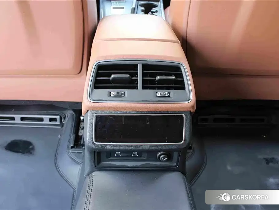 Audi A7L 2026 Черный из Китая, фото 4