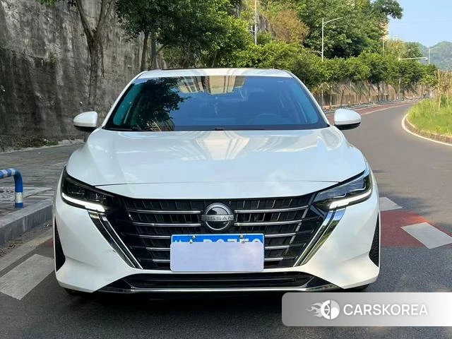 Nissan Xuan Yi 2024 Белый из Китая, фото 4