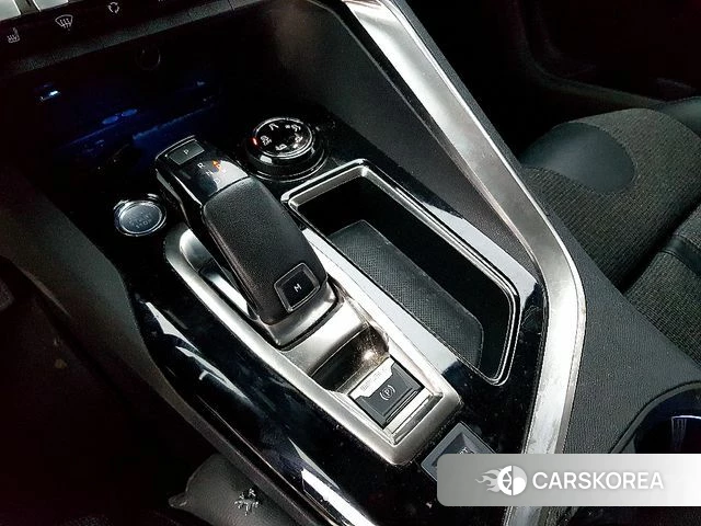 Peugeot 3008 second generation 2019 Белый из Кореи, фото 4