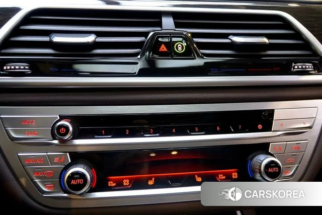 BMW 7 series 2022 Серебристо-серый из Китая, фото 4