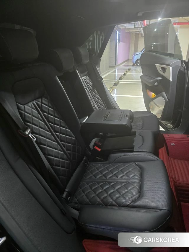 Audi Q8 (4M) 2023 Черный из Кореи, фото 4