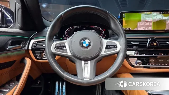 BMW 5 Series (G30) 2023 Черный из Кореи, фото 4