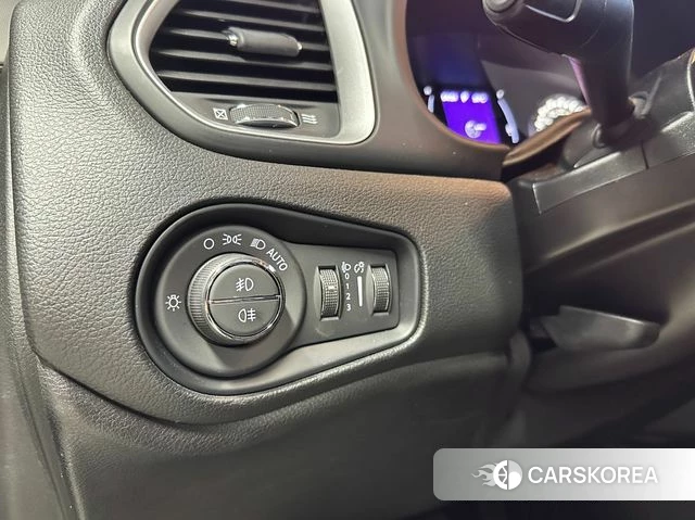 Jeep Renegade 2018 Черный из Кореи, фото 4