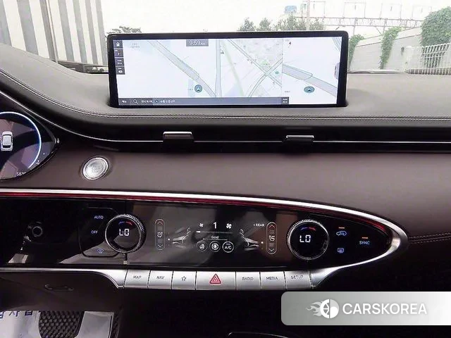 Genesis GV70 2024 Белый из Кореи, фото 4