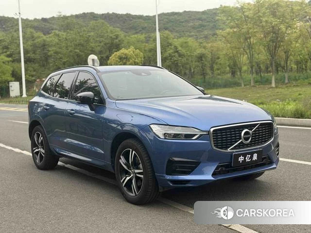 Volvo XC60 2020 Синий из Китая, фото 4