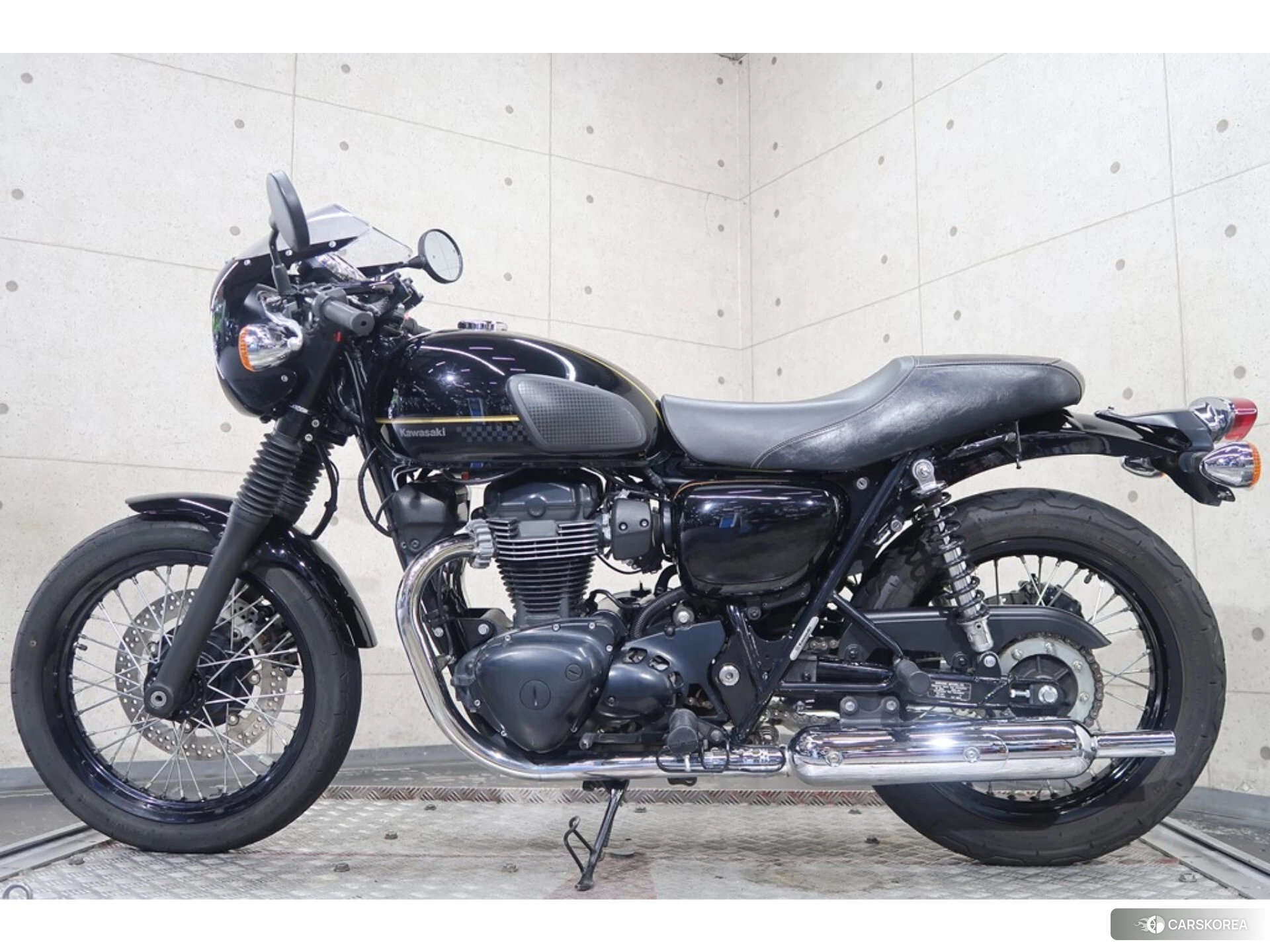 Kawasaki W800 CAFE 2022 из Японии