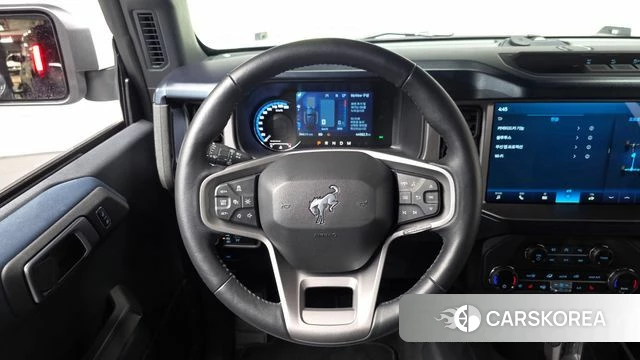 Ford Bronco 6th Generation 2023 Цвет галактики из Кореи, фото 4