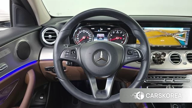Mercedes-Benz E-Class W213 2018 Белый из Кореи, фото 4