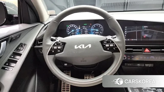 Kia Di Ol Nu Niro 2022 Темно-зеленый из Кореи, фото 4