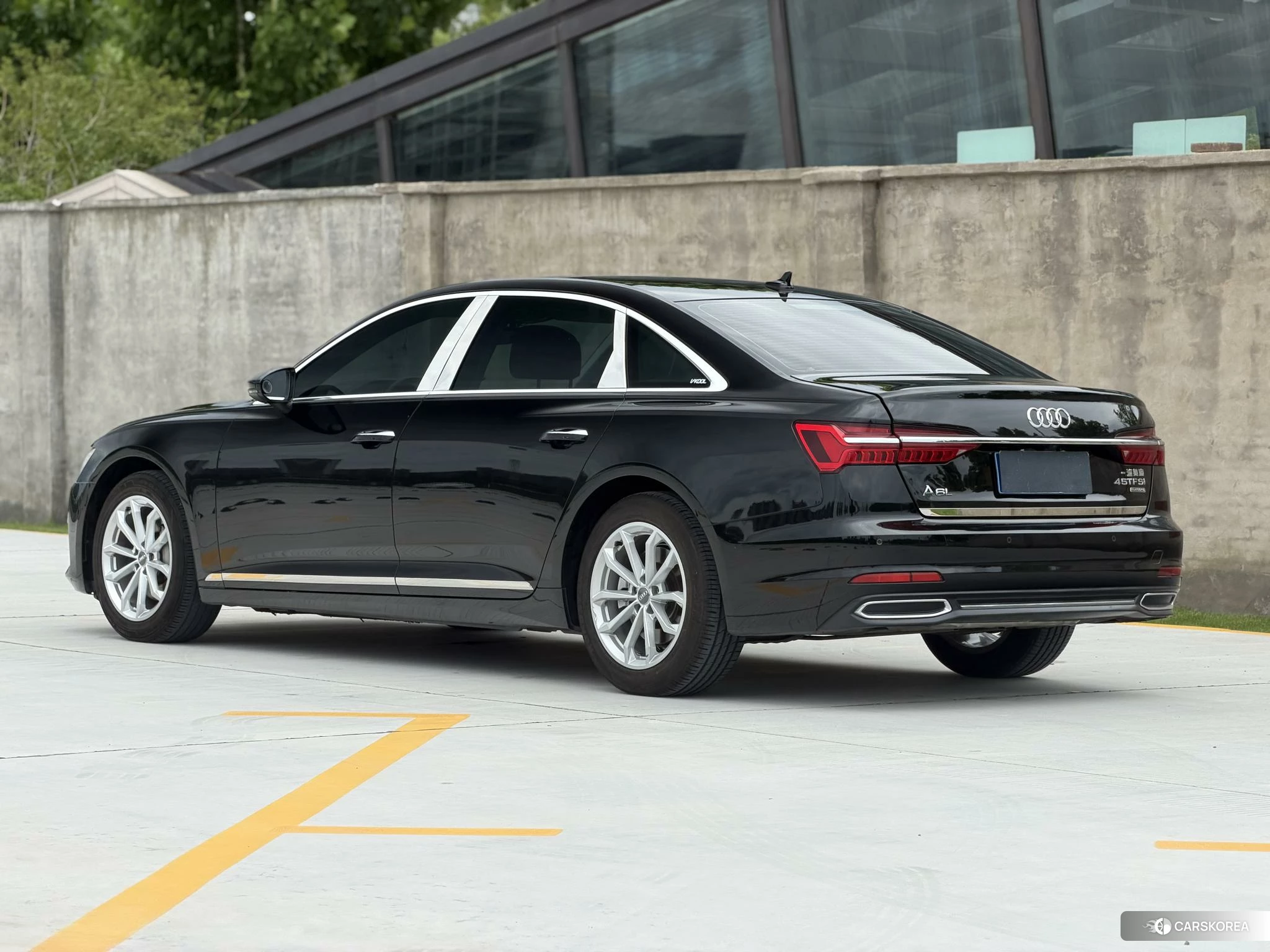 Audi A6L 2020 Черный из Китая, фото 4