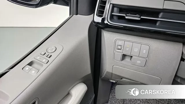 Hyundai Staria 2024 Черный из Кореи, фото 4