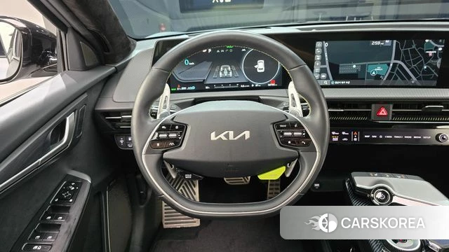 Kia EV6 2023 Серебристо-серый из Кореи, фото 4