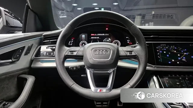 Audi Q8 (4M) 2022 Черный из Кореи, фото 4