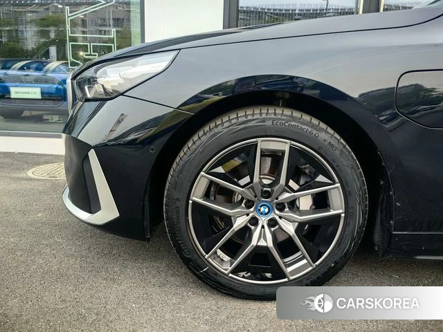 BMW i5 2025 Черный из Китая, фото 4