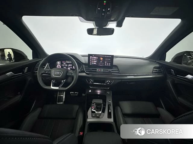 Audi Q5L 2025 Черный из Китая, фото 4