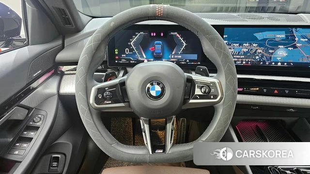 BMW 5 Series (G60) 2024 Черный из Кореи, фото 4