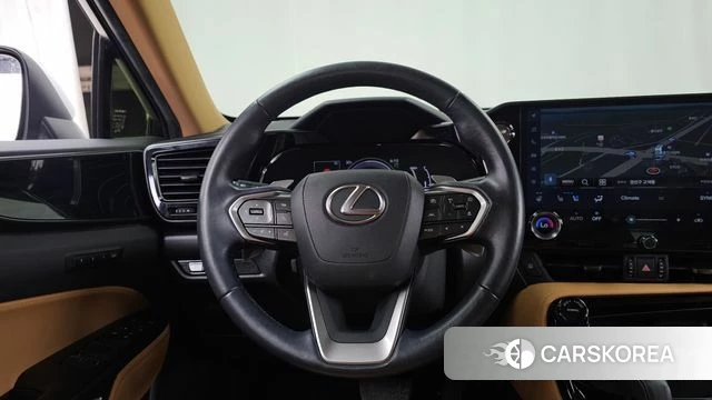 Lexus NX450h + 2nd generation 2023 Белый из Кореи, фото 4