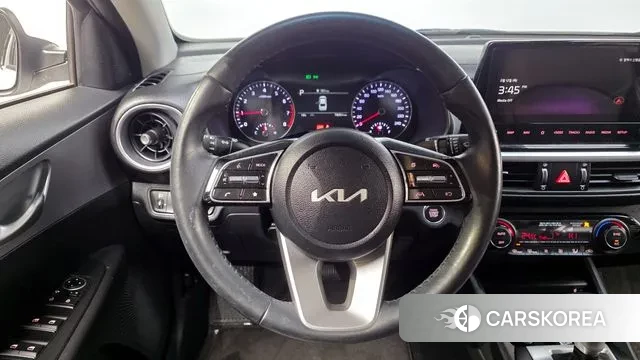 Kia The New K3 2nd generation 2021 Белый из Кореи, фото 4