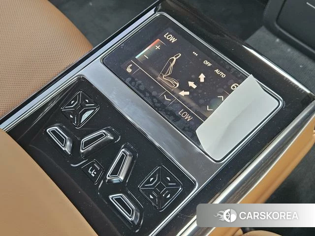 Audi A8 2023 Черный из Китая, фото 4