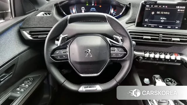 Peugeot 5008 second generation 2020 Черный из Кореи, фото 4