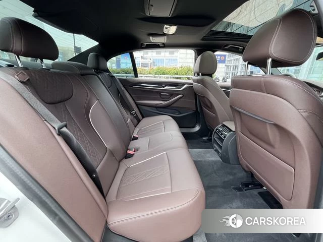 BMW 5 series 2021 Белый из Китая, фото 4