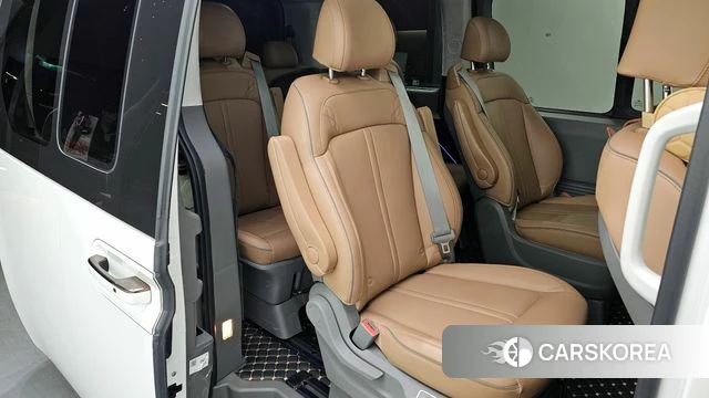 Hyundai Staria 2021 Белый из Кореи, фото 4