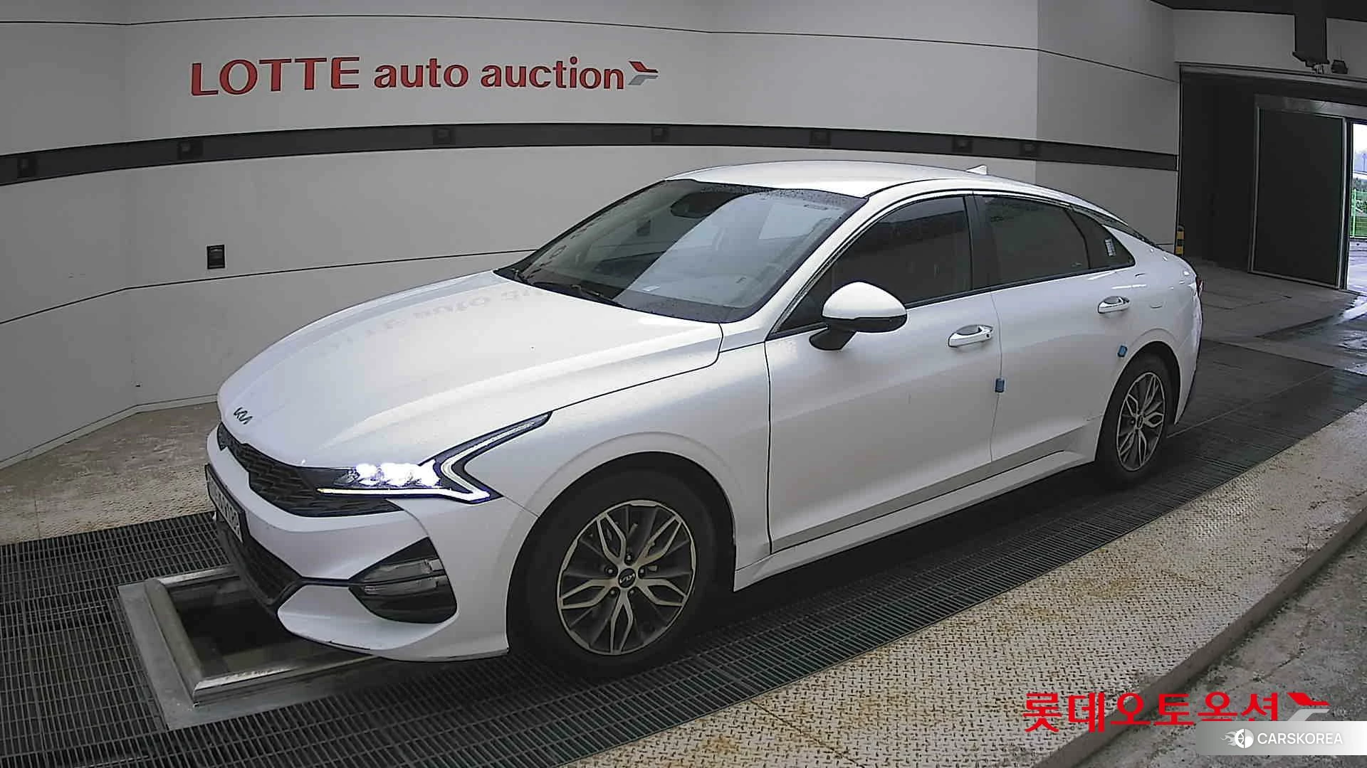 Kia K5 2022 Белый из Кореи, фото 4
