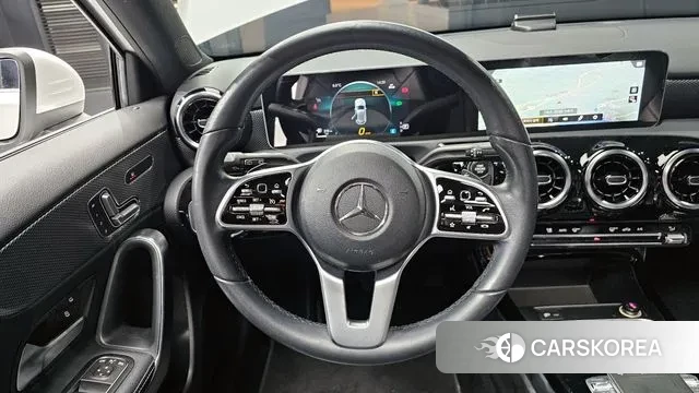 Mercedes-Benz A-Class W177 2019 Белый из Кореи, фото 4