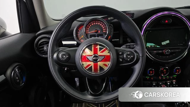 Mini Cooper D 2018 Жемчужный цвет из Кореи, фото 4