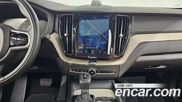 Volvo XC60 second Generation 2018 Белый из Кореи, фото 4