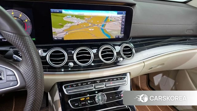 Mercedes-Benz E-Class W213 2018 Белый из Кореи, фото 4