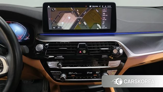 BMW 5 Series (G30) 2022 Черный из Кореи, фото 4