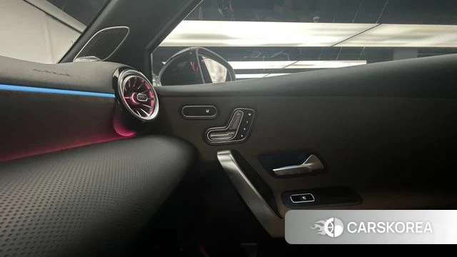 Mercedes-Benz A-Class W177 2026 Белый из Кореи, фото 4