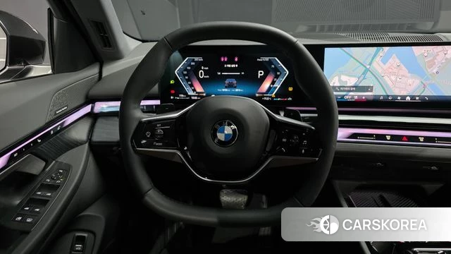 BMW 5 Series (G60) 2023 Черный из Кореи, фото 4