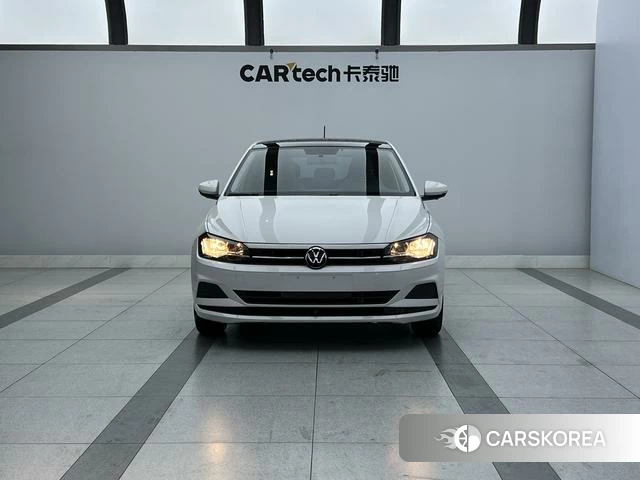 Volkswagen Polo 2022 Белый из Китая, фото 4