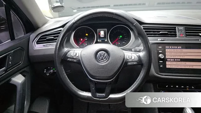 Volkswagen Tiguan second Generation 2018 Черный из Кореи, фото 4